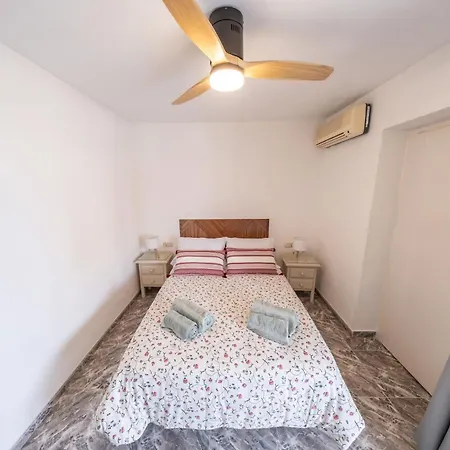 Casa Familiar En Segunda Linea Playa Con Parking *