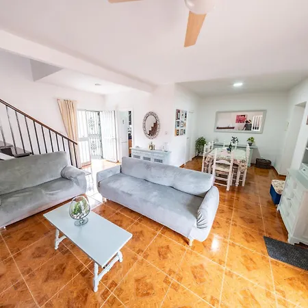 Casa Familiar En Segunda Linea Playa Con Parking * 푸엔히롤라