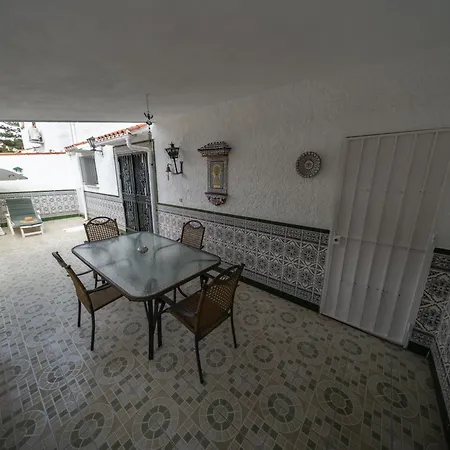 Casa Familiar En Segunda Linea Playa Con Parking 푸엔히롤라