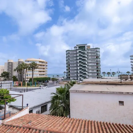 Casa Familiar En Segunda Linea Playa Con Parking 펜션 푸엔히롤라